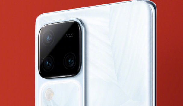 《vivo S18e/Pro》手机今日开售：2099元起，搭载AI蓝心大模型